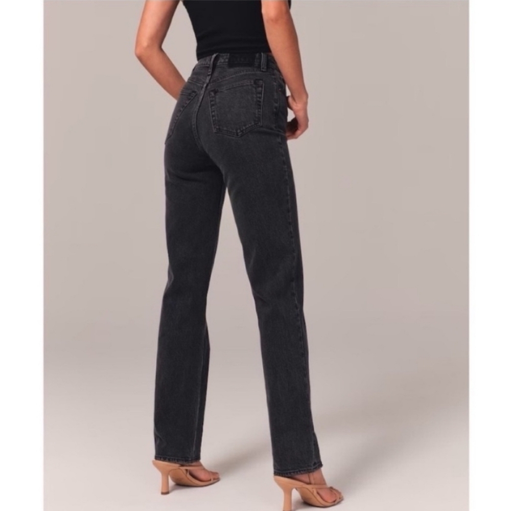 SOLD-Abercrombie & Fitch The 90s Straight Ultra High Rise Jeans Black Raw Hems - Picture 2 of 11